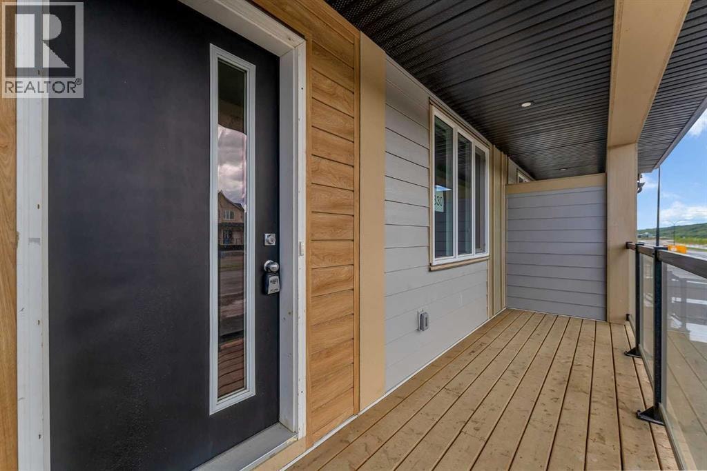 822, 826, 830, 834 Wolf Willow Boulevard SE — photo 4