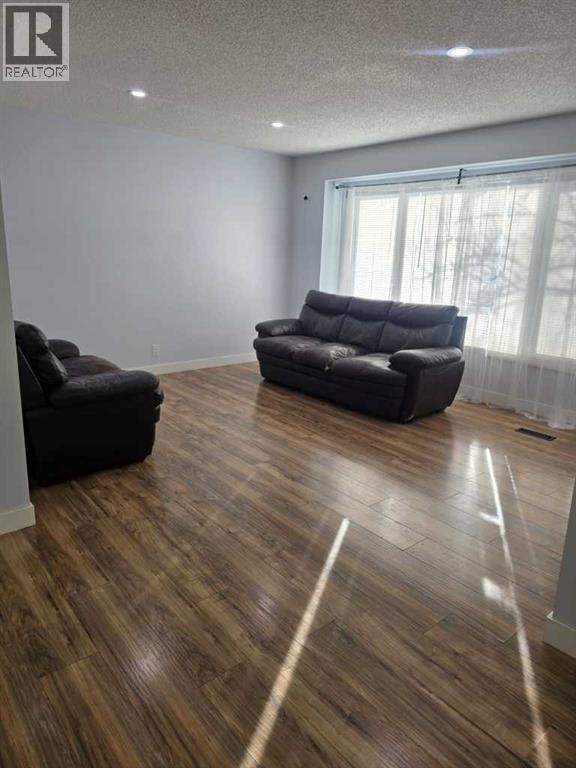 192 Templevale Road NE — photo 5