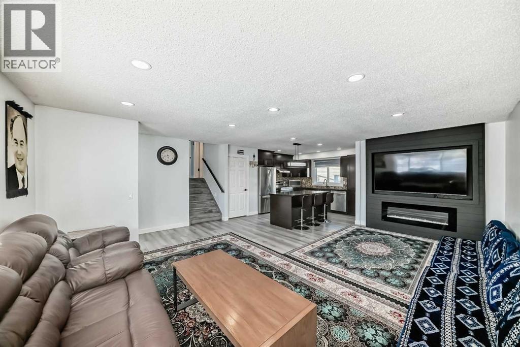 584 Whiteridge Way NE — photo 6