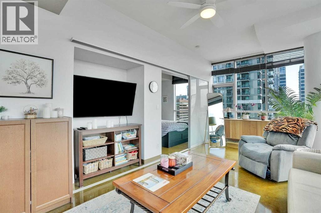 909, 135 13 Avenue SW — photo 19
