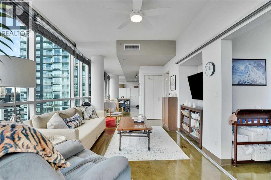 909, 135 13 Avenue SW — photo 20