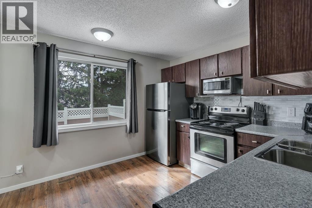 174 Woodmont Terrace SW — photo 4