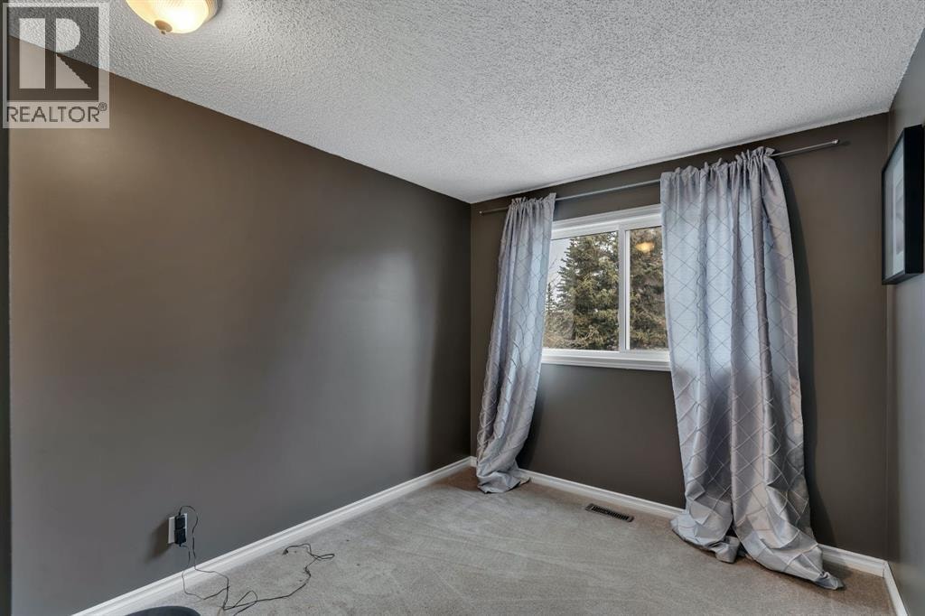 174 Woodmont Terrace SW — photo 13