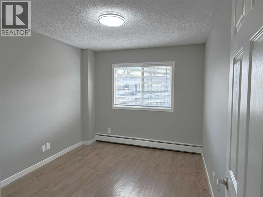 302, 635 56 Avenue SW — photo 8
