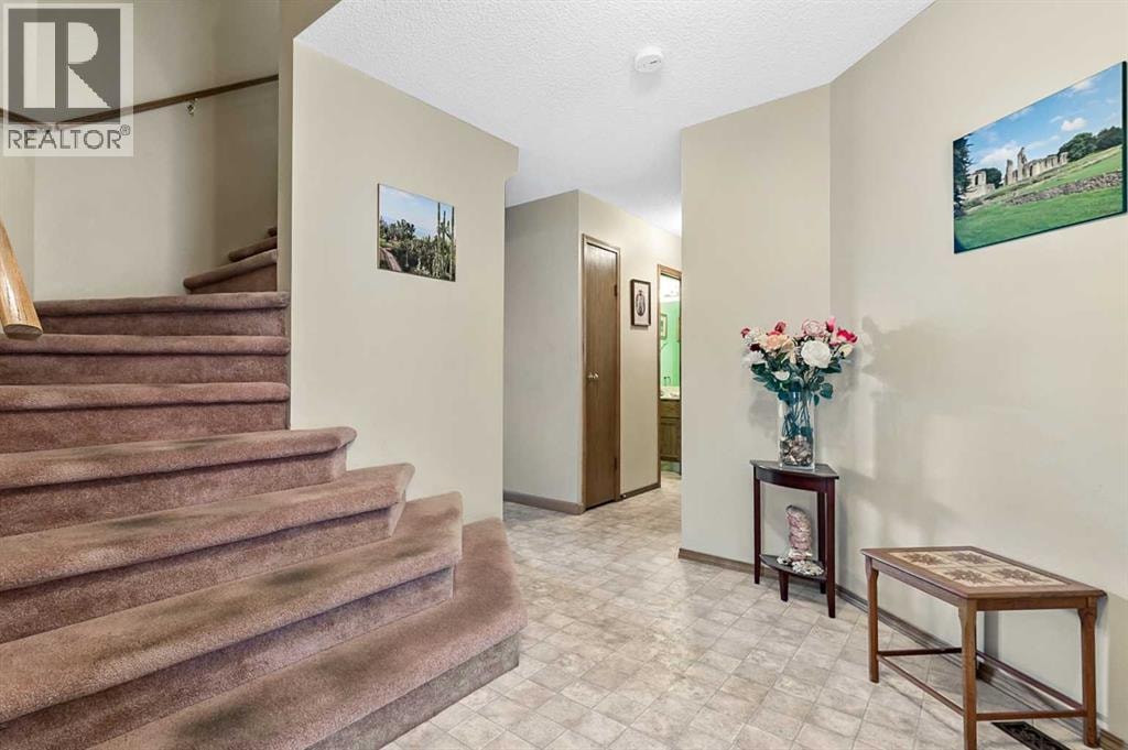 124 Catalina Place NE — photo 4