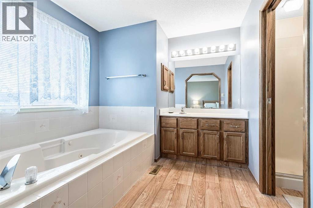 124 Catalina Place NE — photo 17