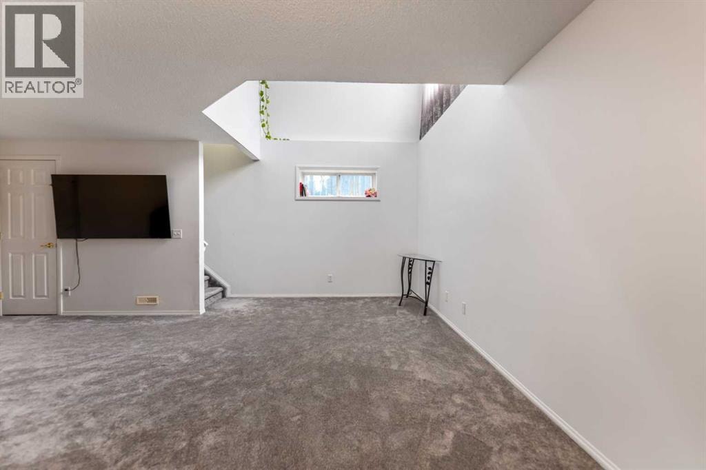 50 Taravista Gardens NE — photo 26