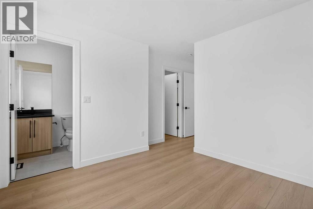 720 52 Avenue SW — photo 19