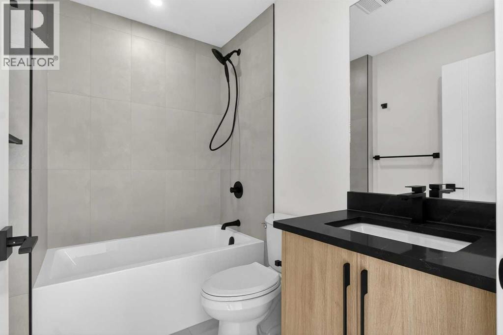 720 52 Avenue SW — photo 24