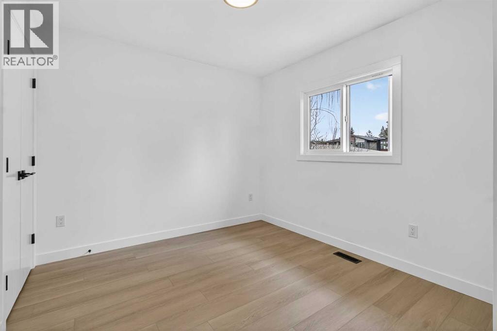 720 52 Avenue SW — photo 45