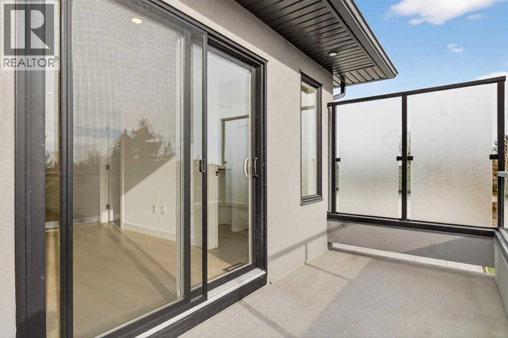 720 52 Avenue SW — photo 34