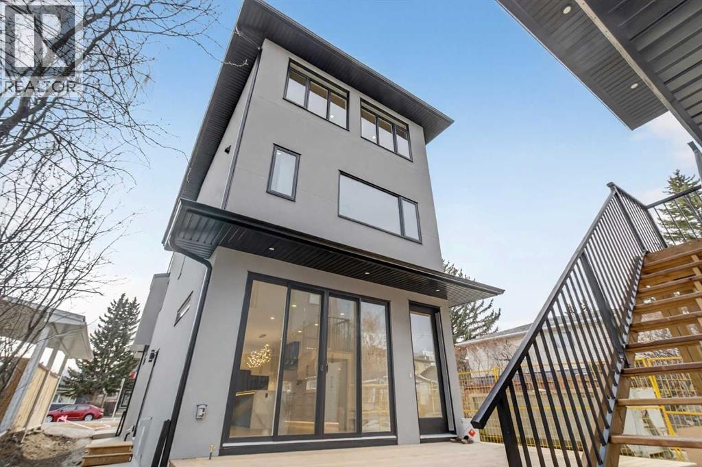 720 52 Avenue SW — photo 42