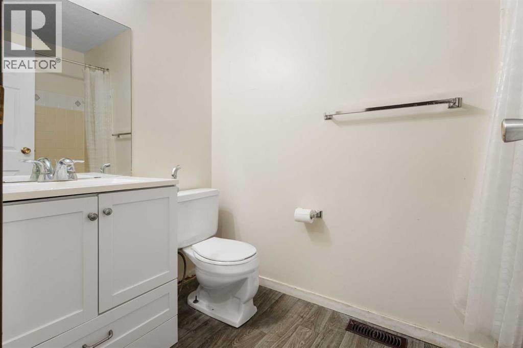 355 Georgian Villas — photo 13