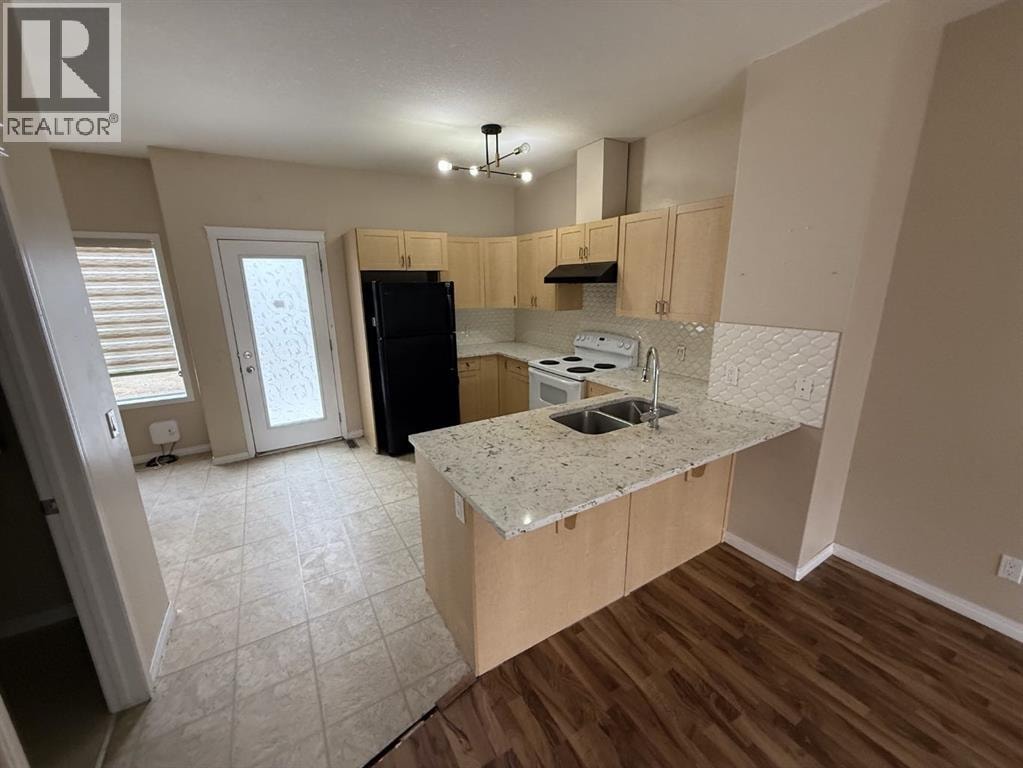 204, 111 Tarawood Lane NE — photo 4