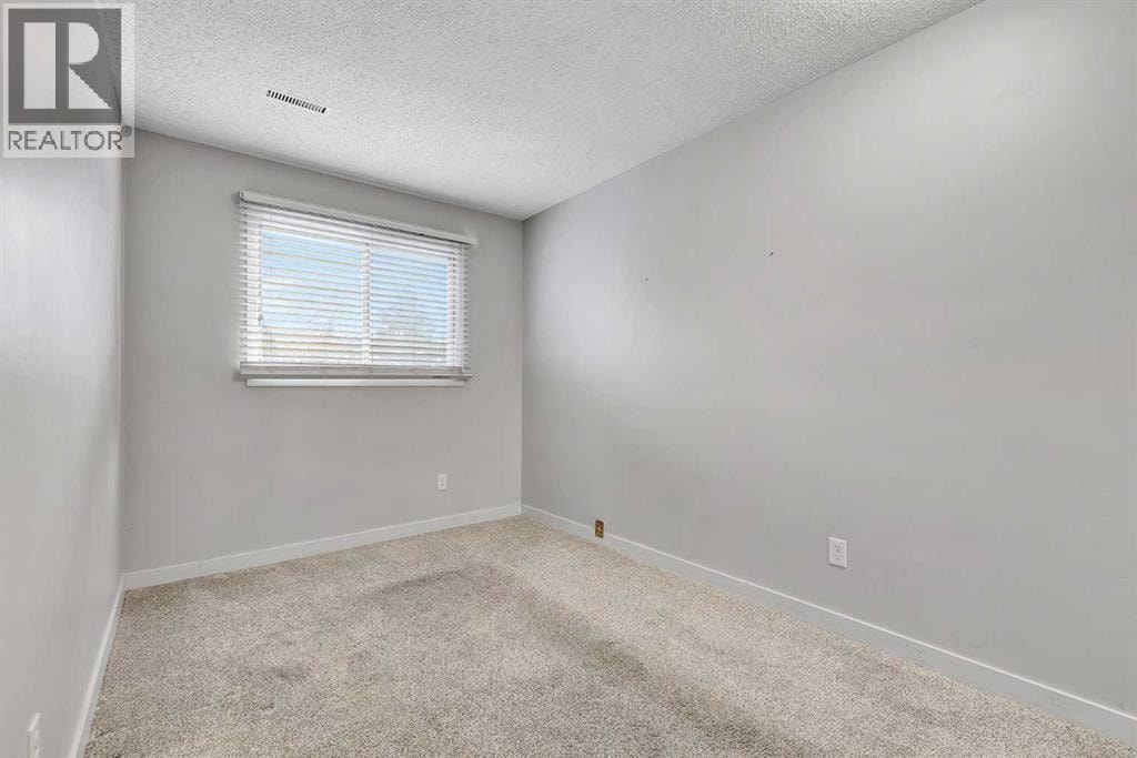 47, 3015 51 Street SW — photo 22