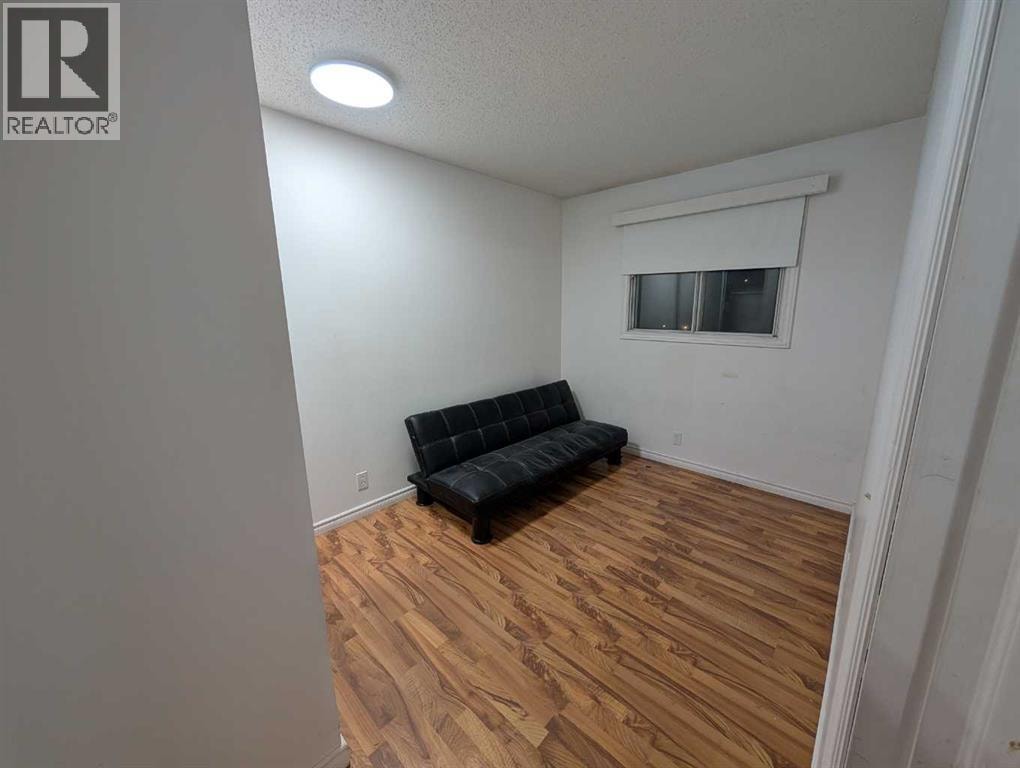 114 Castledale Way NE — photo 11