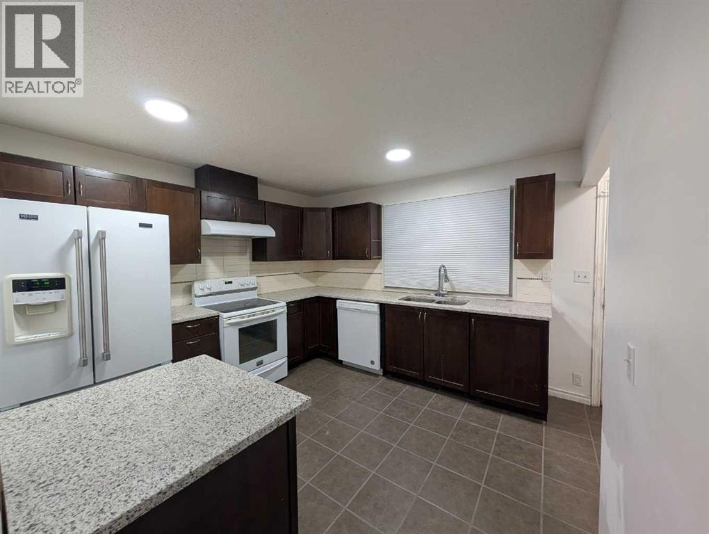 114 Castledale Way NE — photo 6
