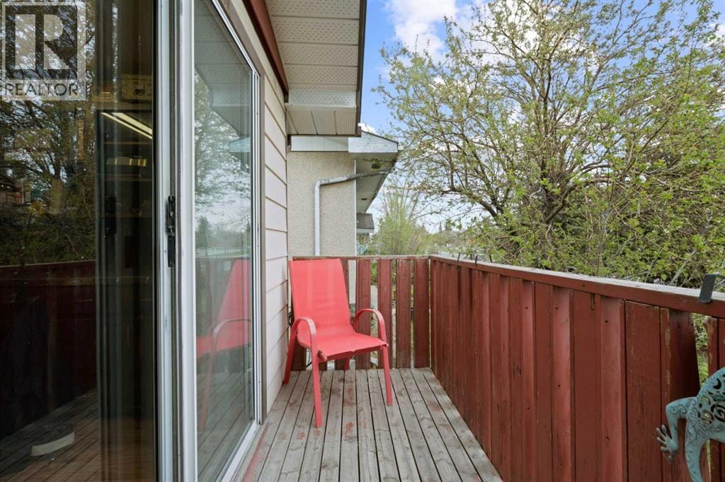1521 44 Street SE — photo 25