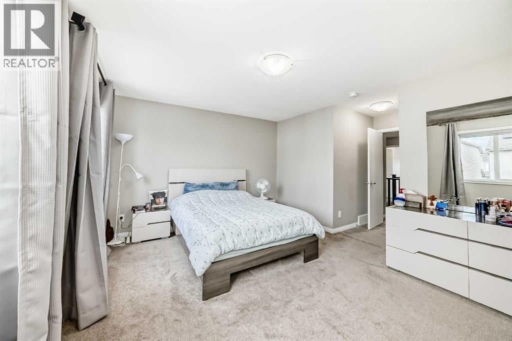 43 Carrington Crescent NW — photo 13