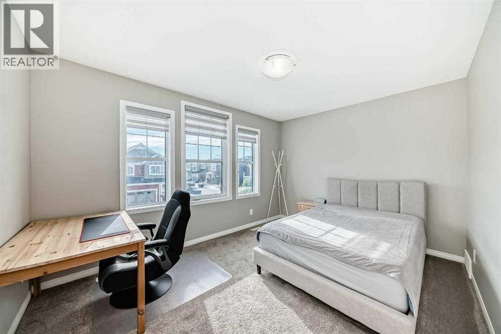 43 Carrington Crescent NW — photo 16