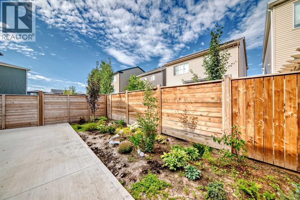43 Carrington Crescent NW — photo 30