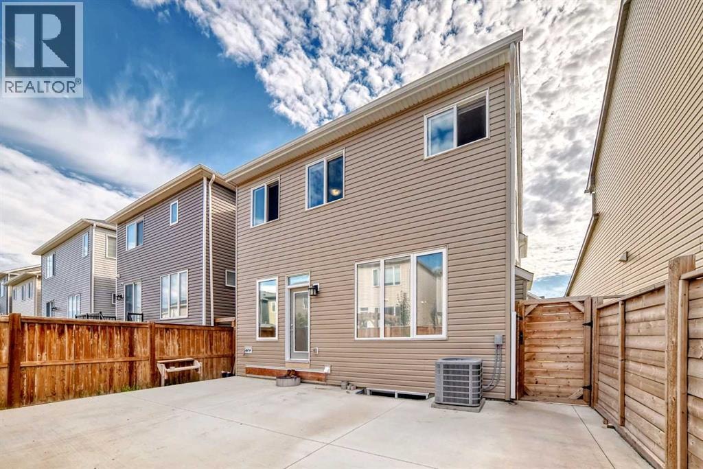 43 Carrington Crescent NW — photo 32