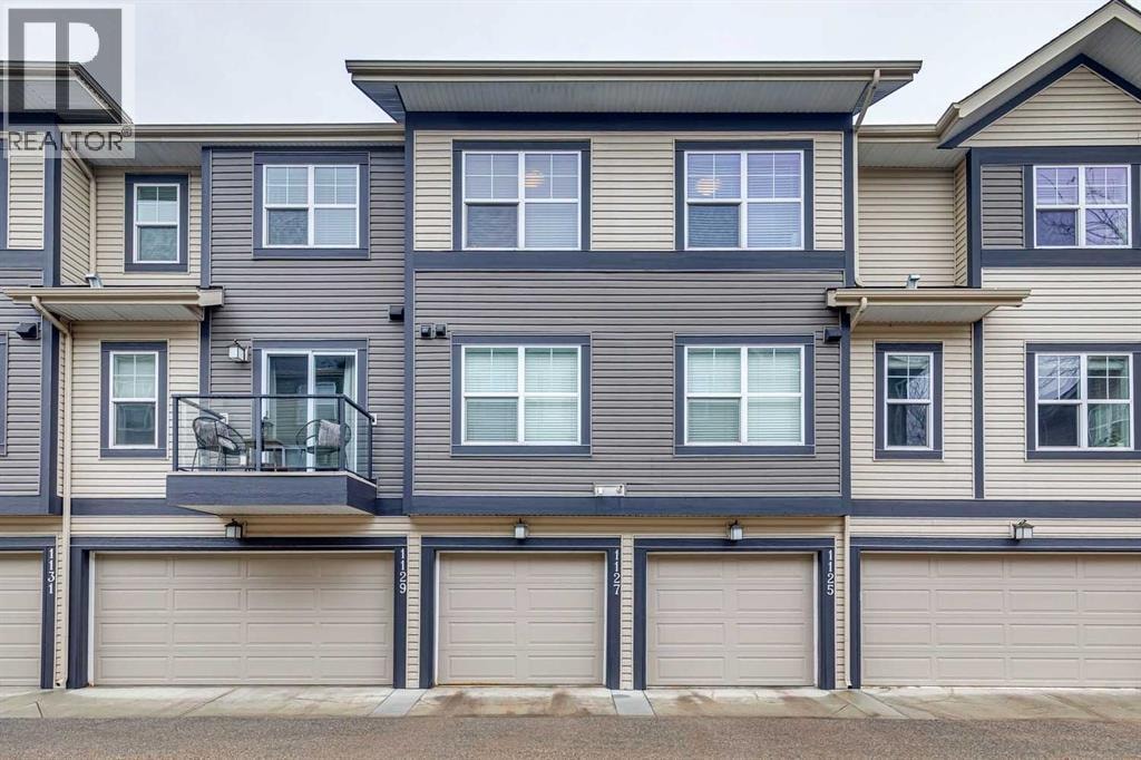 1127 McKenzie Towne Row SE — photo 20