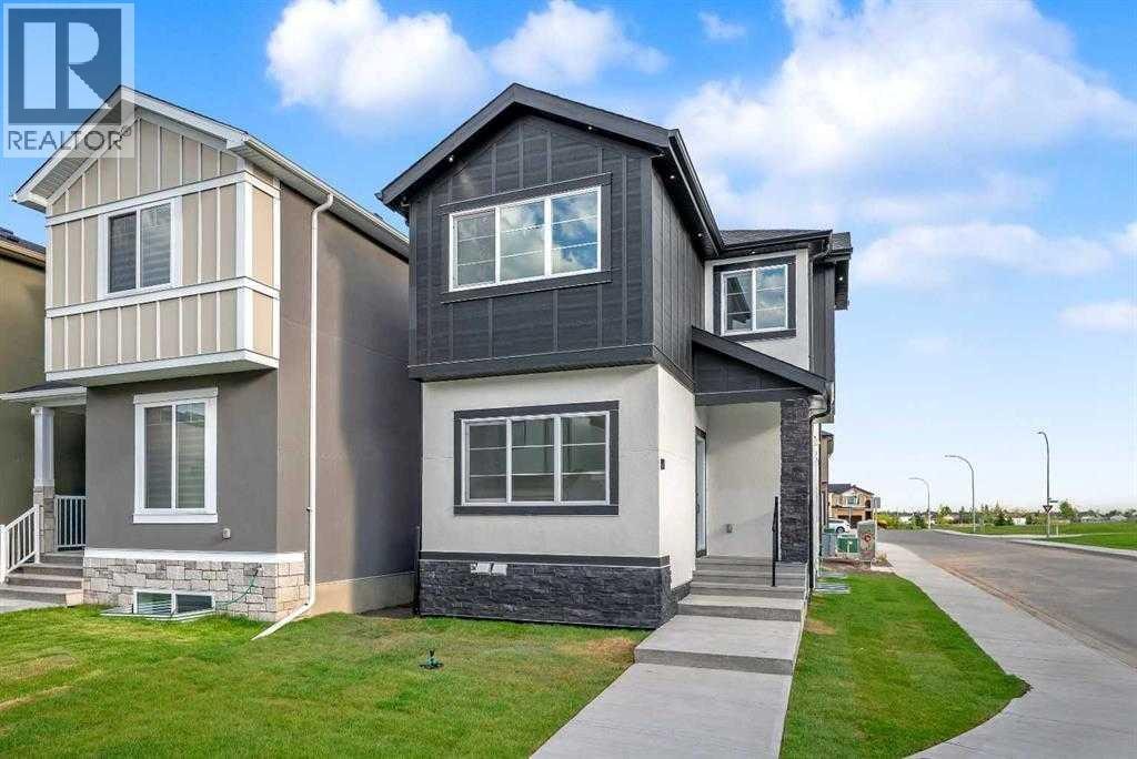 110 Saddlepeace Crescent NE — photo 1