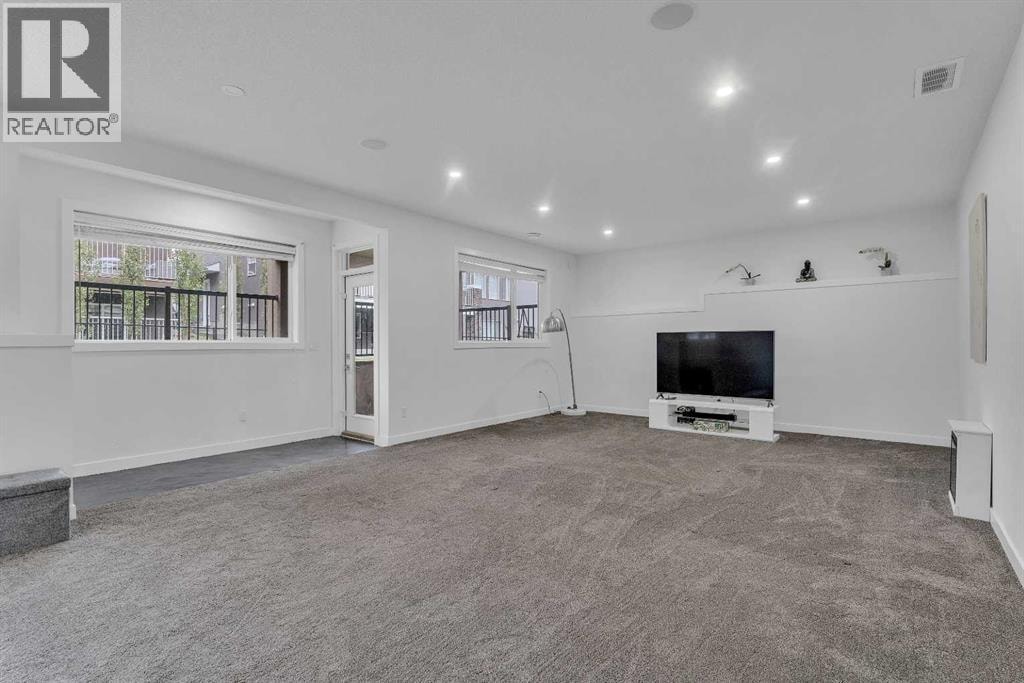 205 Kinniburgh Cove — photo 36