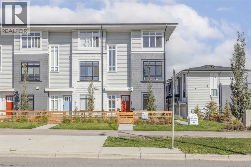 213, 857 Belmont Drive SW — photo 1