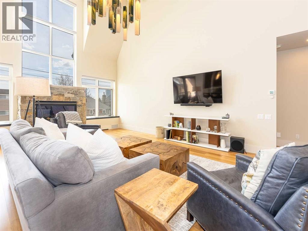 303, 1407 Kensington Close NW — photo 5