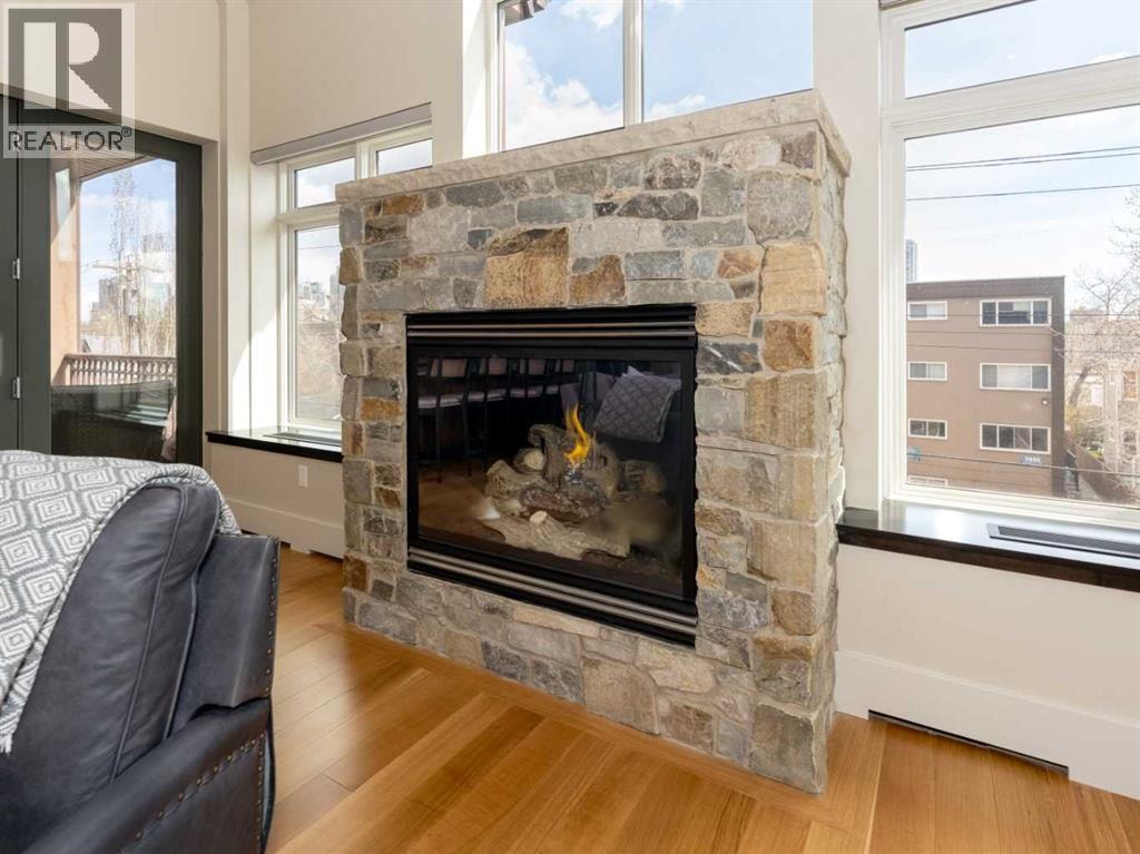 303, 1407 Kensington Close NW — photo 4