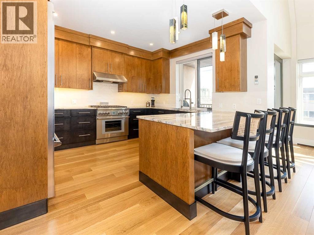303, 1407 Kensington Close NW — photo 8