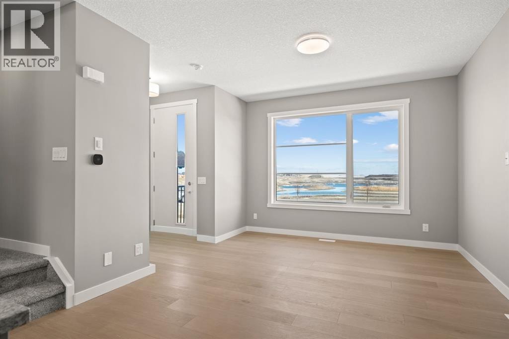 656 Sora Boulevard SE — photo 2