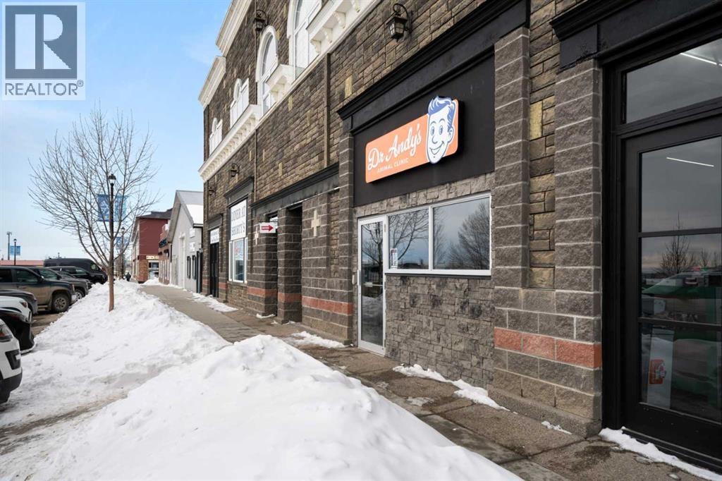 208, 1010 Railway Street — photo 18