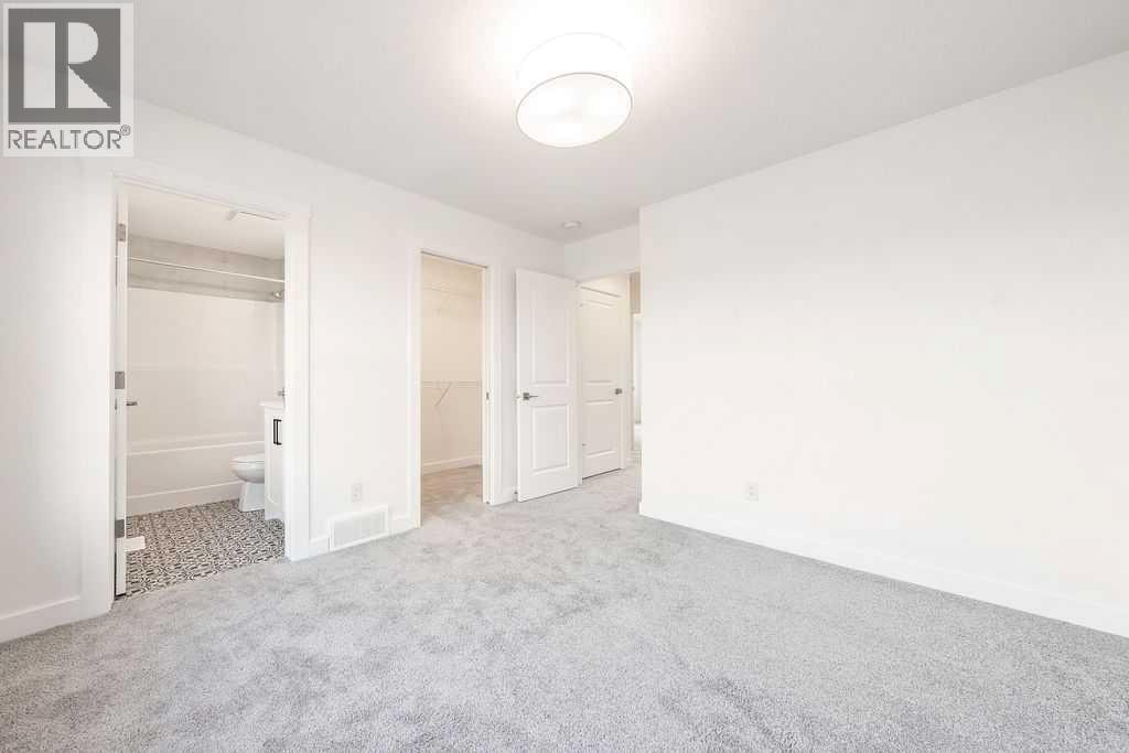 905, 525 River Heights Drive — photo 18