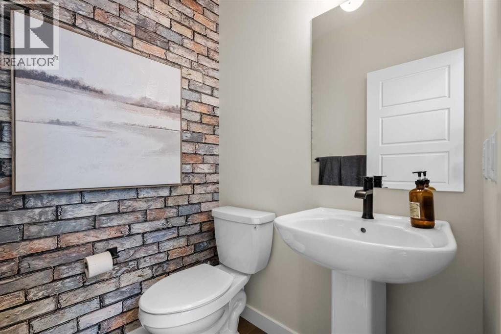 203 Huxland Path NE — photo 18