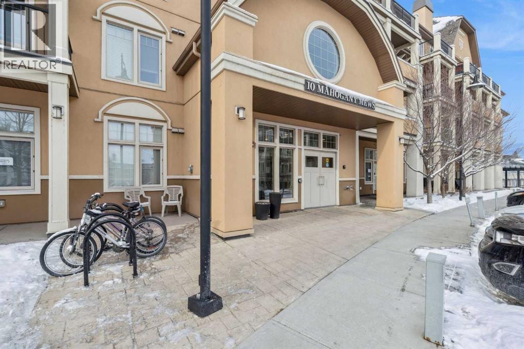 115, 10 Mahogany Mews SE — photo 25