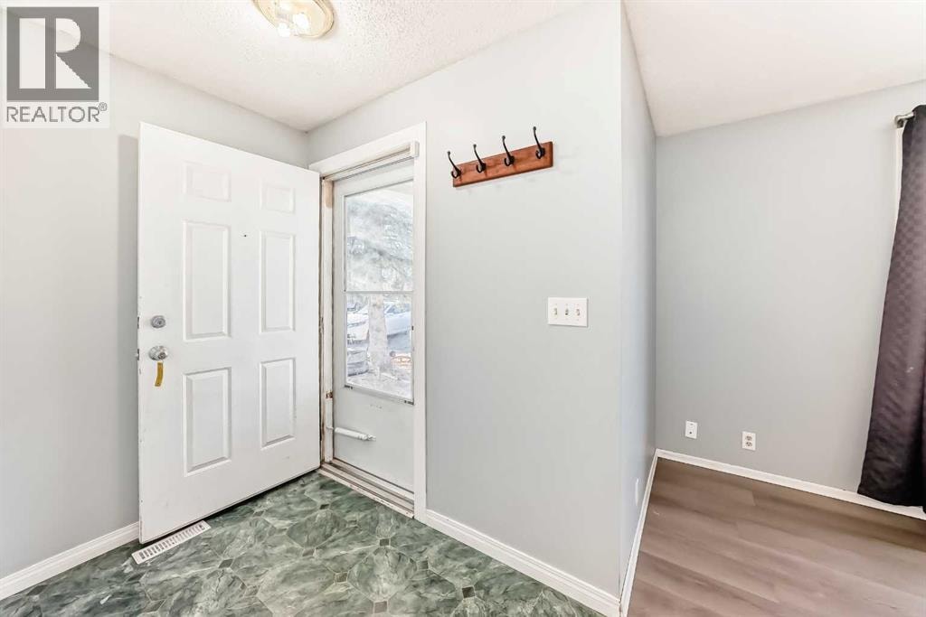 63 Falshire Place NE — photo 4