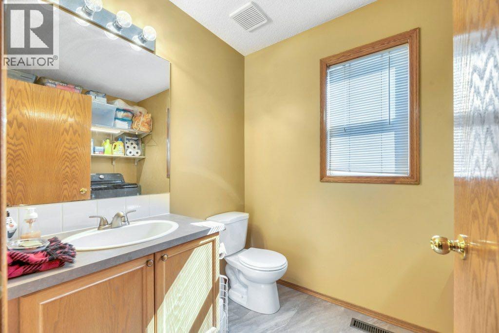 7 Springs Crescent SE — photo 11