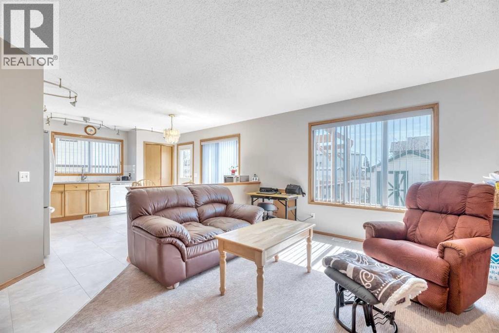 7 Springs Crescent SE — photo 8