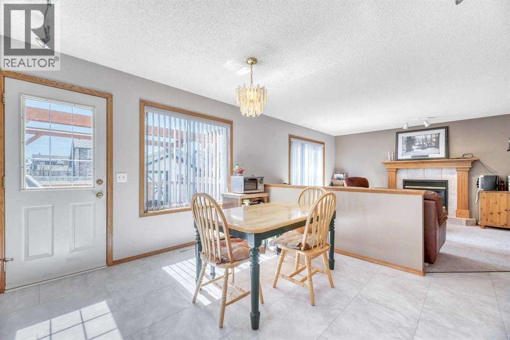 7 Springs Crescent SE — photo 6