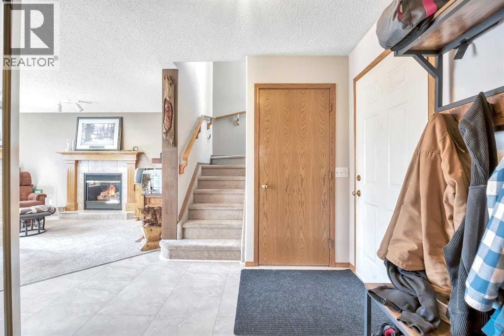 7 Springs Crescent SE — photo 4
