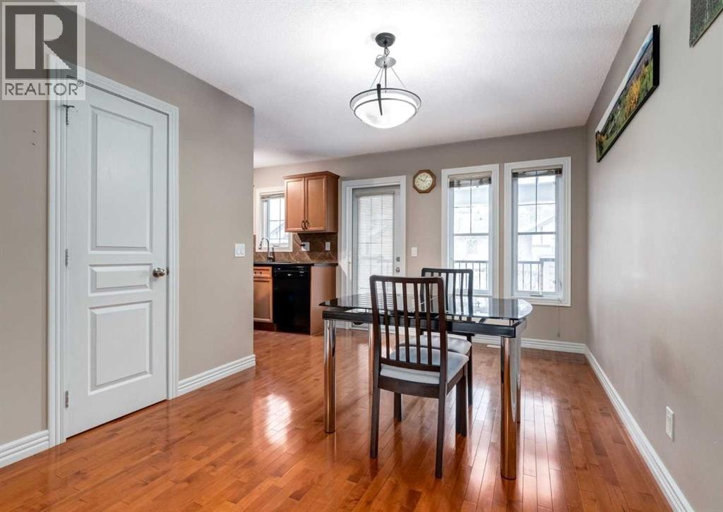 12 Royal Oak Lane NW — photo 8