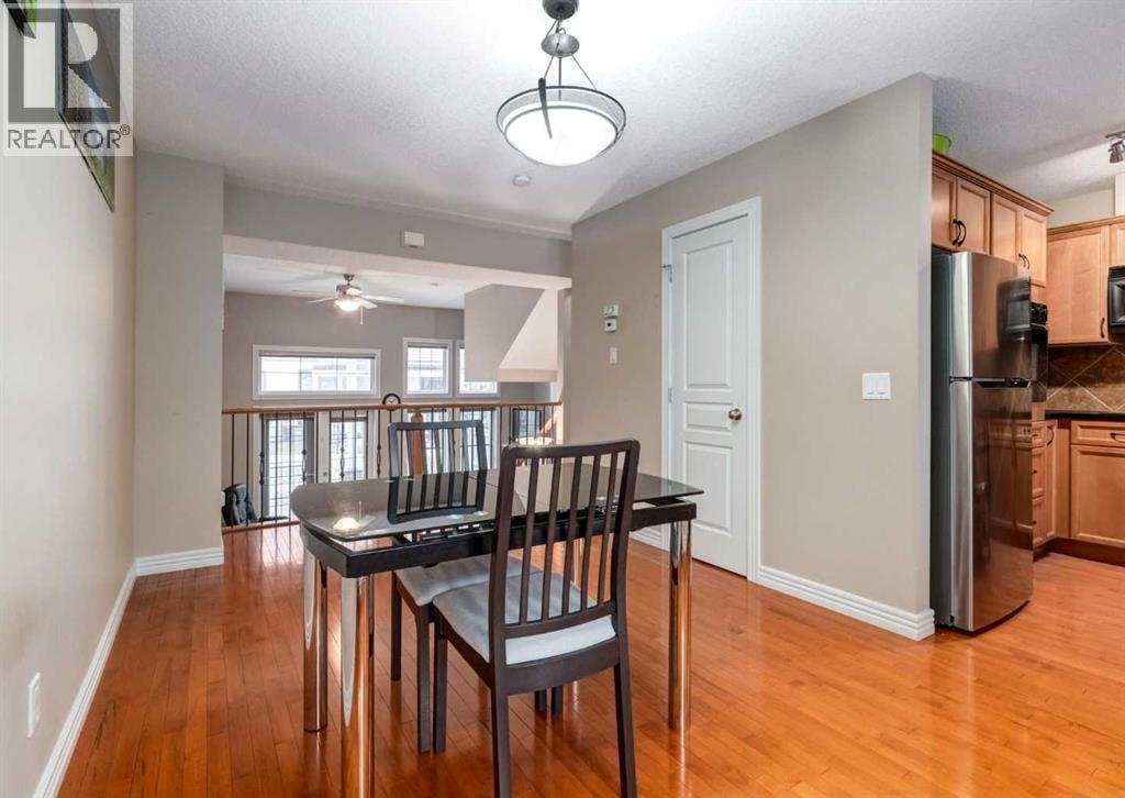 12 Royal Oak Lane NW — photo 9