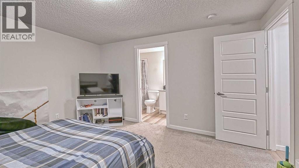 417 Cranbrook Square SE — photo 13