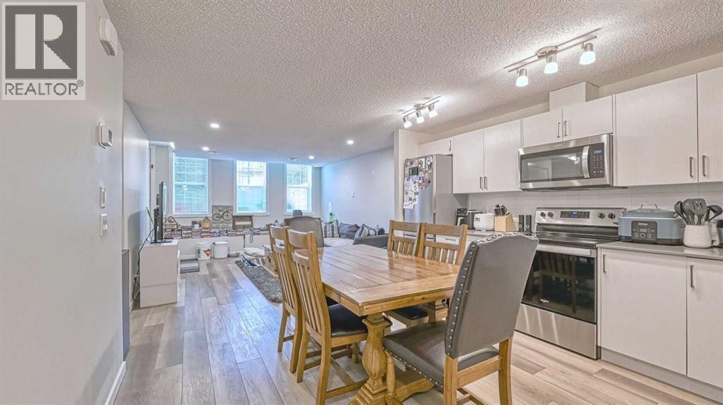 417 Cranbrook Square SE — photo 8