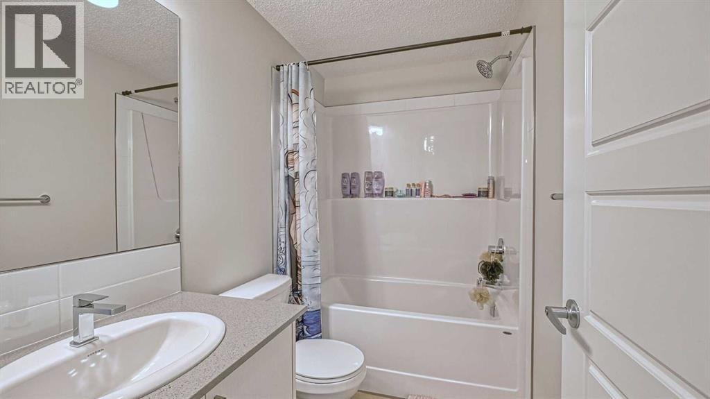 417 Cranbrook Square SE — photo 9
