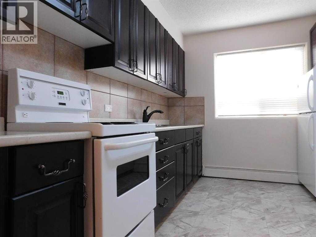 1309 12 Avenue SW — photo 9