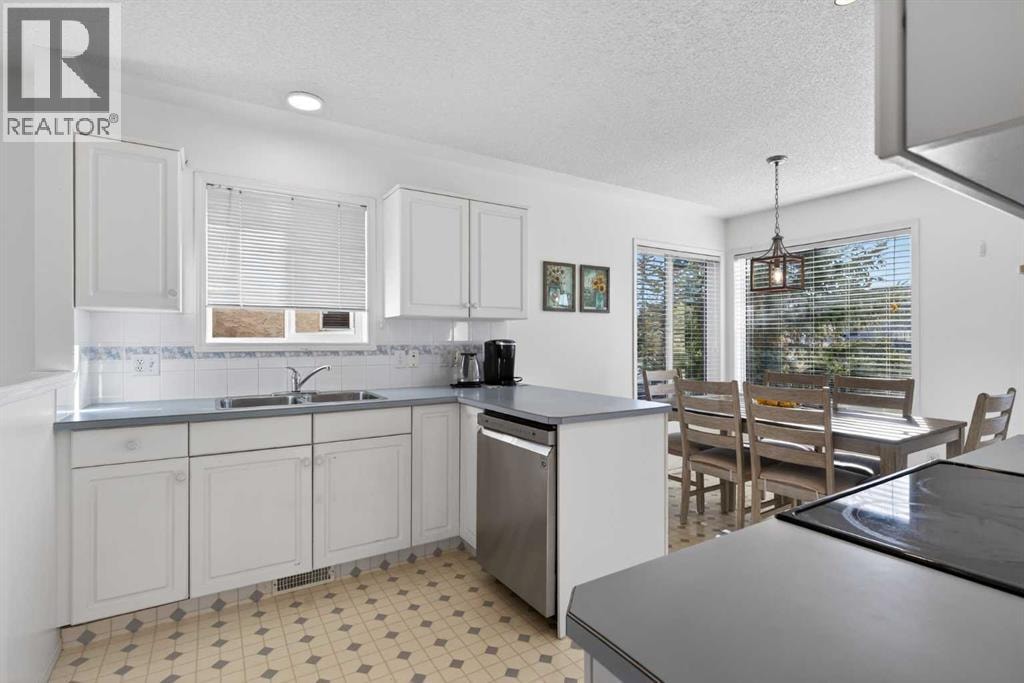 320 Sierra Morena Green SW — photo 21